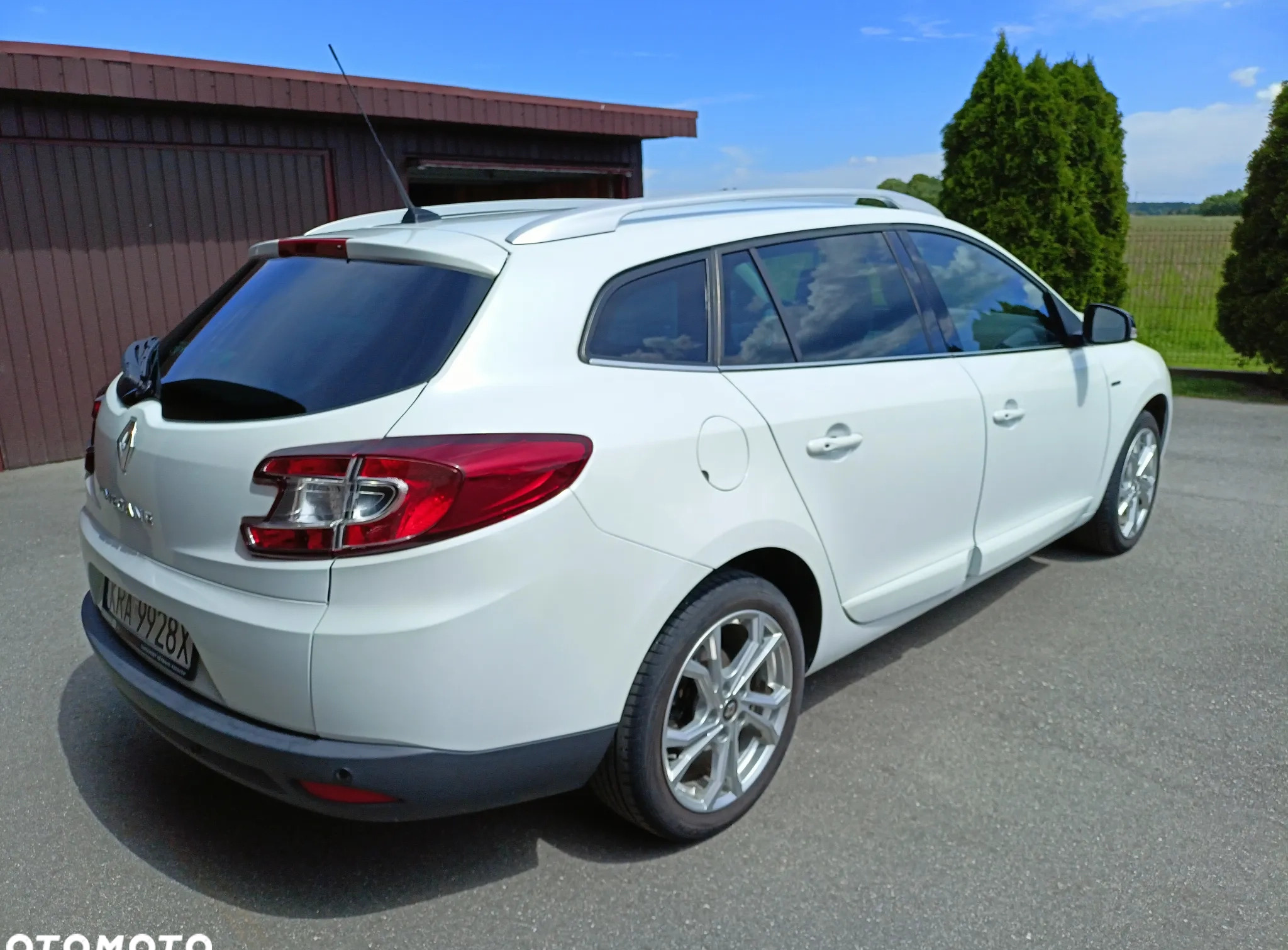 Renault Megane cena 32500 przebieg: 217500, rok produkcji 2014 z Niepołomice małe 529